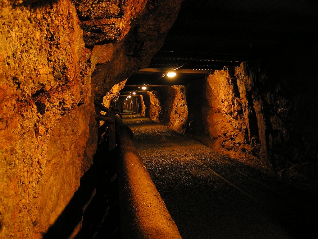 Is fog offers an effective control for mosquitoes that transmits Malaria, Dengue, Zika and other diseases in the mining industry.
